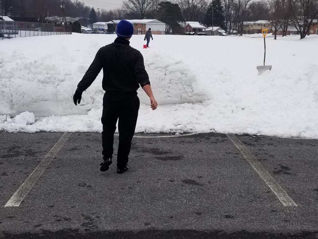 BURKHART TOSSIN THE DISC (WITH A SPOTTER)